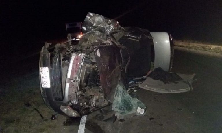 Ruta Un Choque Frontal Entre Un Auto Y Un Cami N Dej A Dos