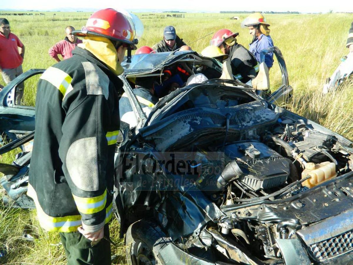 Una mujer quedó herida tras vuelco del vehículo