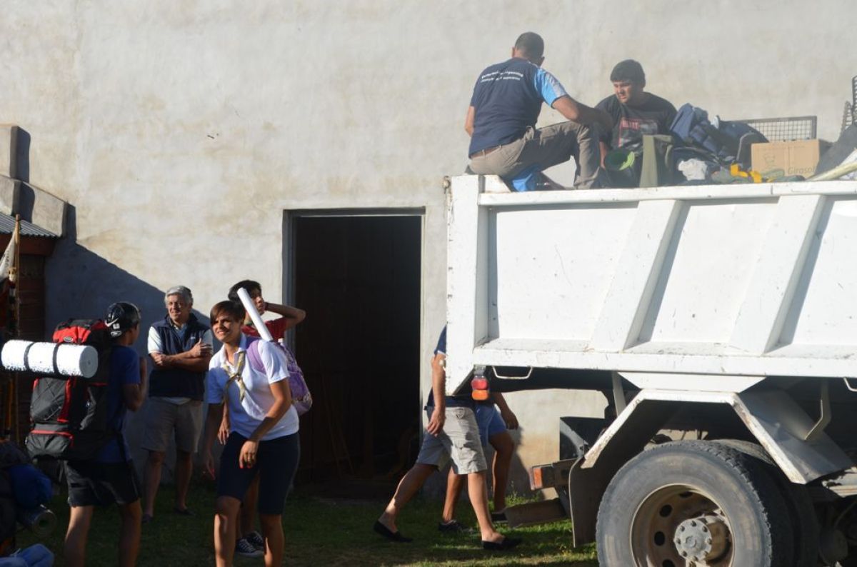 Scouts y Guías partieron a vivir su campamento anual