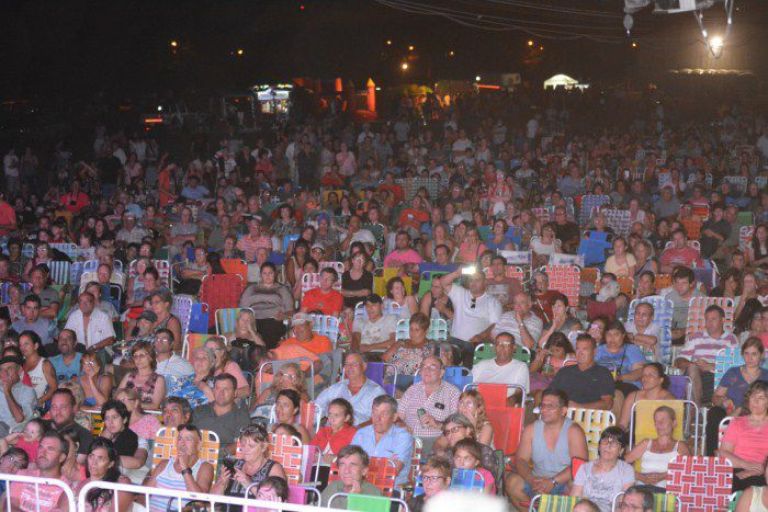 Los Nocheros brillaron en la fiesta de la Vendimia