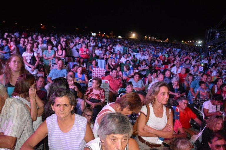 Los Nocheros brillaron en la fiesta de la Vendimia