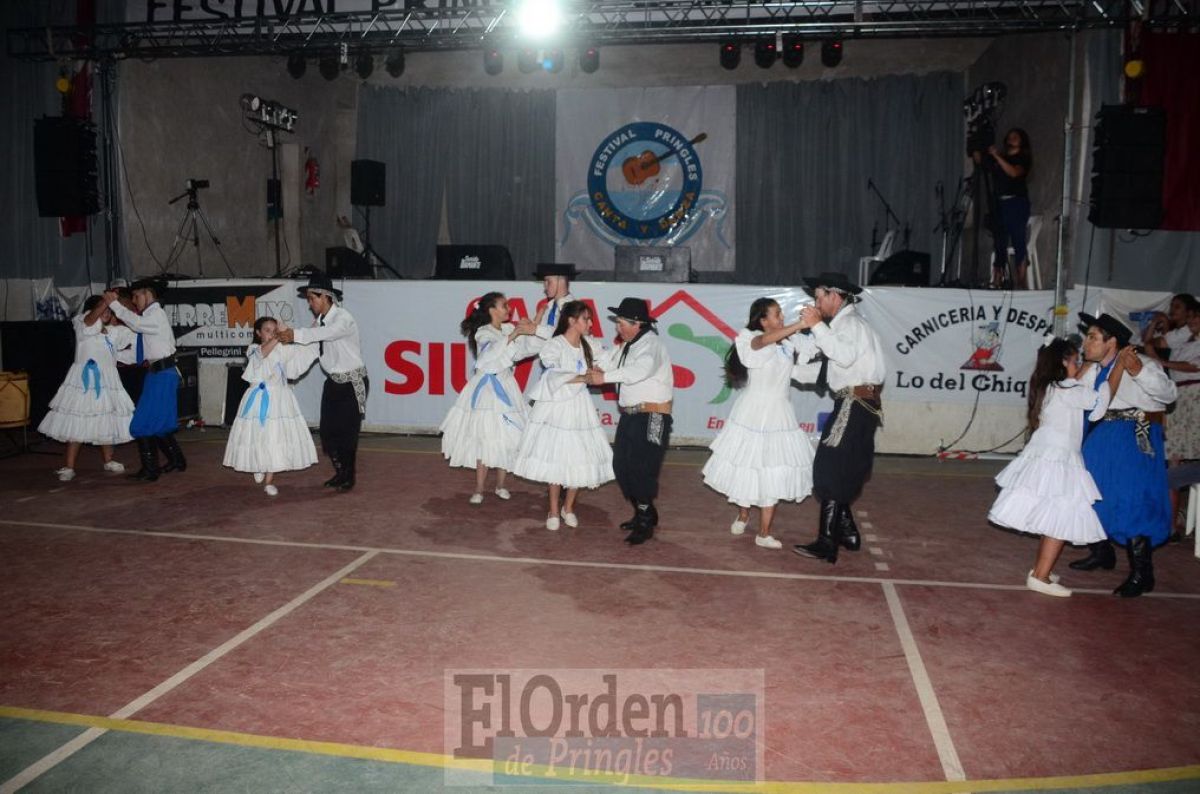 Toda la excelencia en el evento Pringles canta y danza