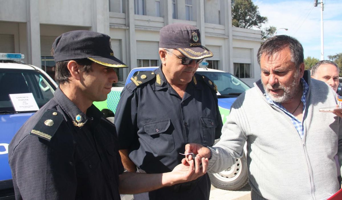 Dos nuevos móviles para la Policía Comunal.