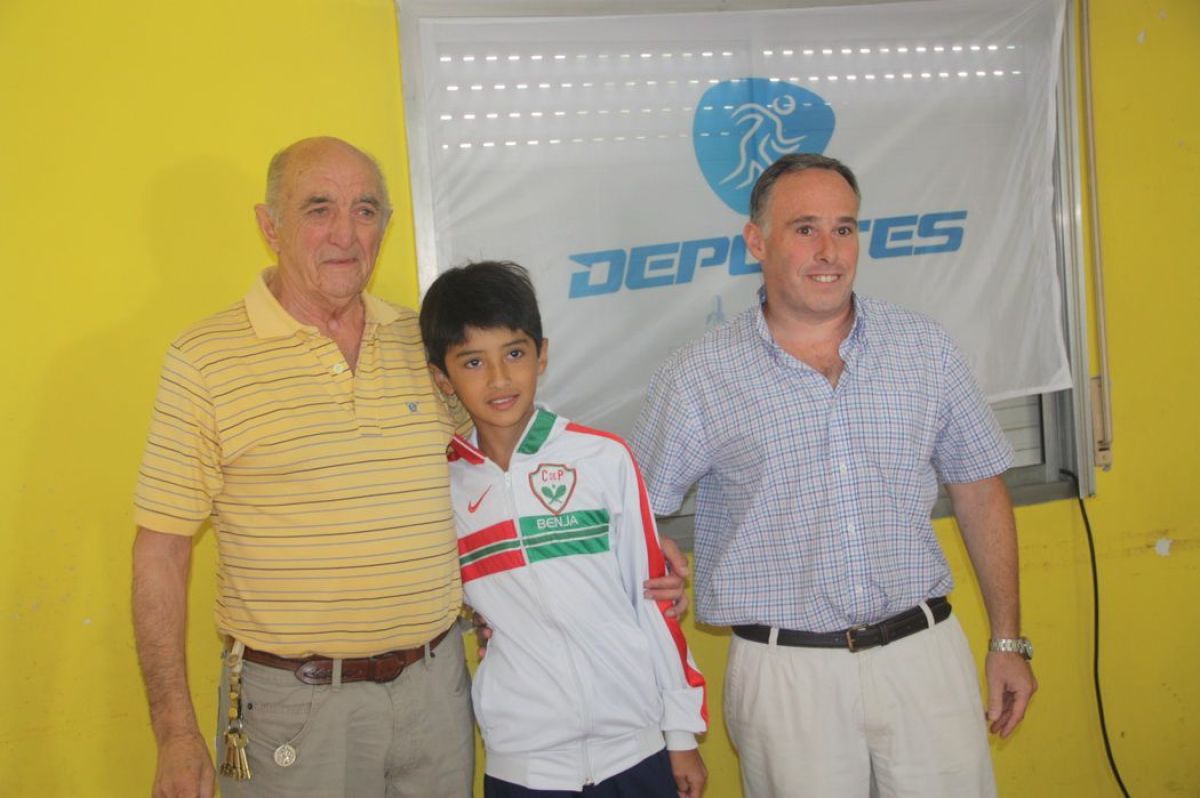 Clubes deportivos locales recibieron apoyo económico