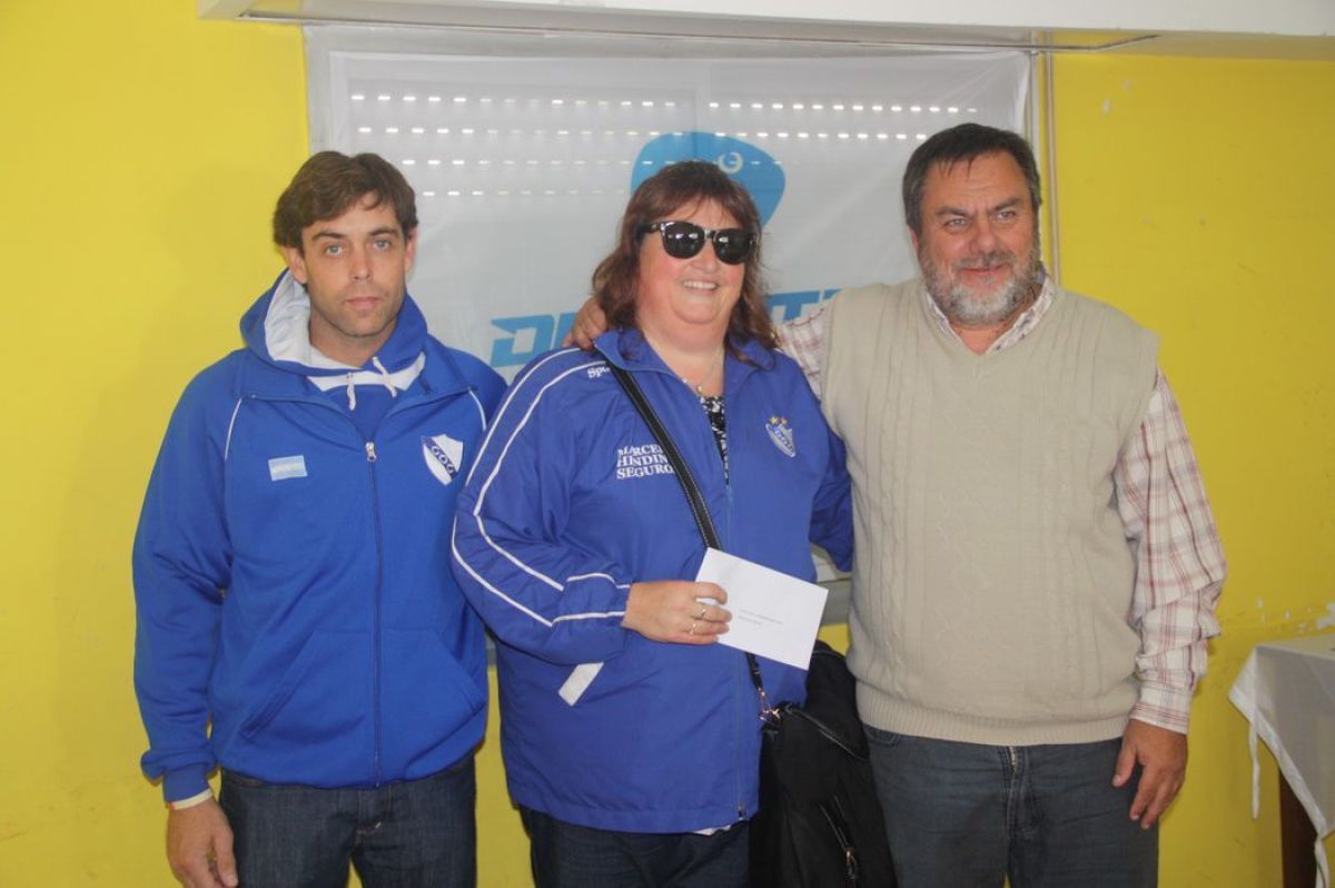 Clubes deportivos locales recibieron apoyo económico