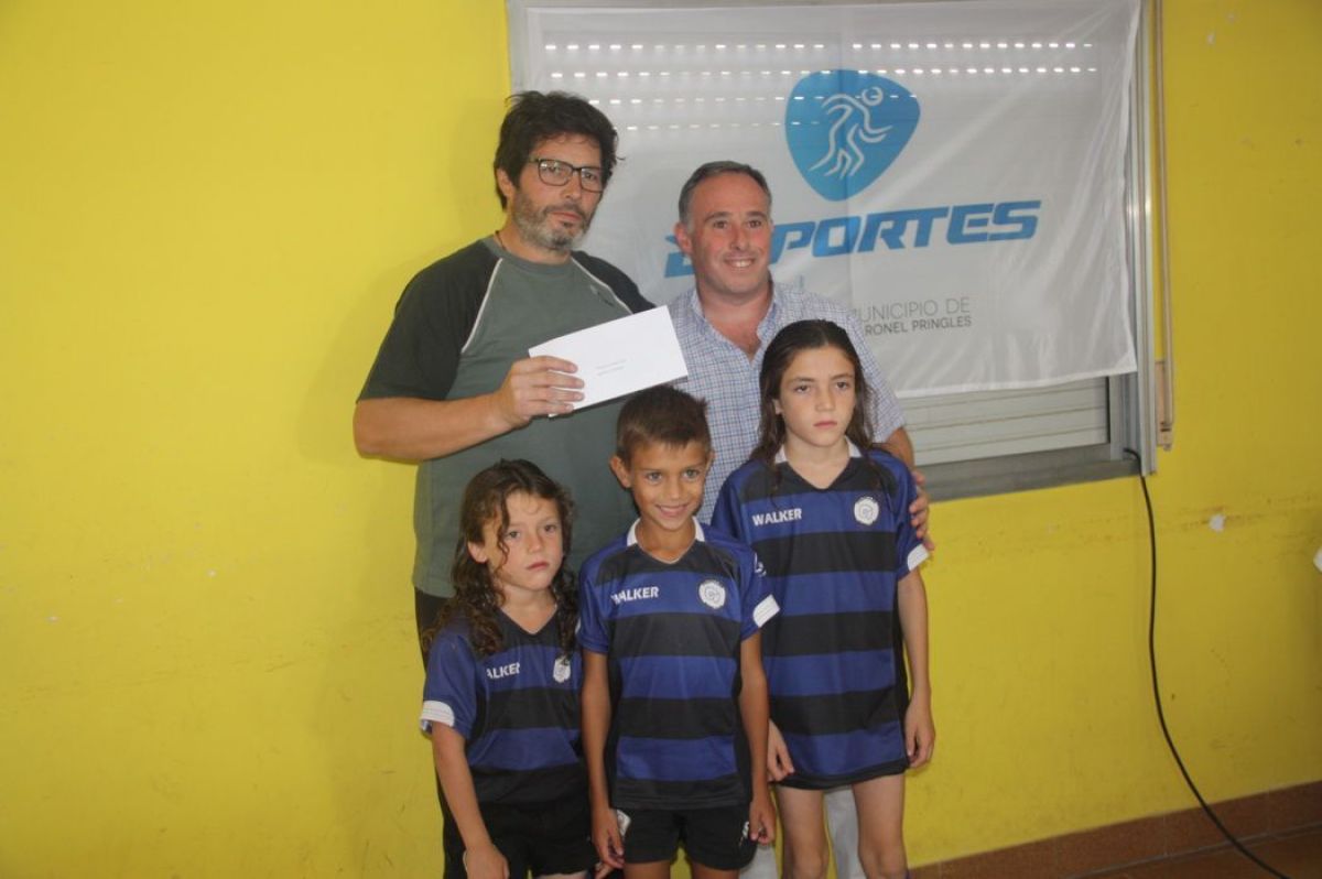 Clubes deportivos locales recibieron apoyo económico