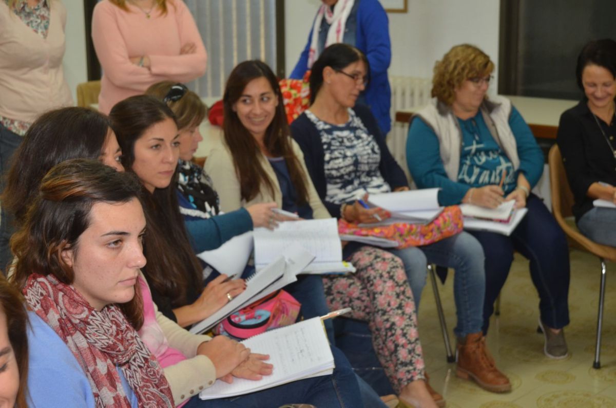 Roberta Iannamico brindó su taller ‘Tizas de Colores”