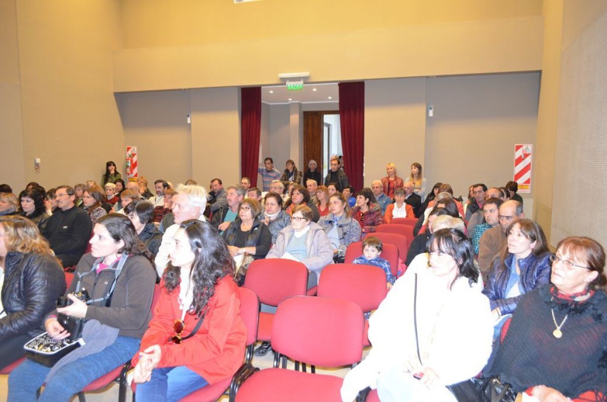 La Provincia entregó escrituras de viviendas a vecinos pringlenses