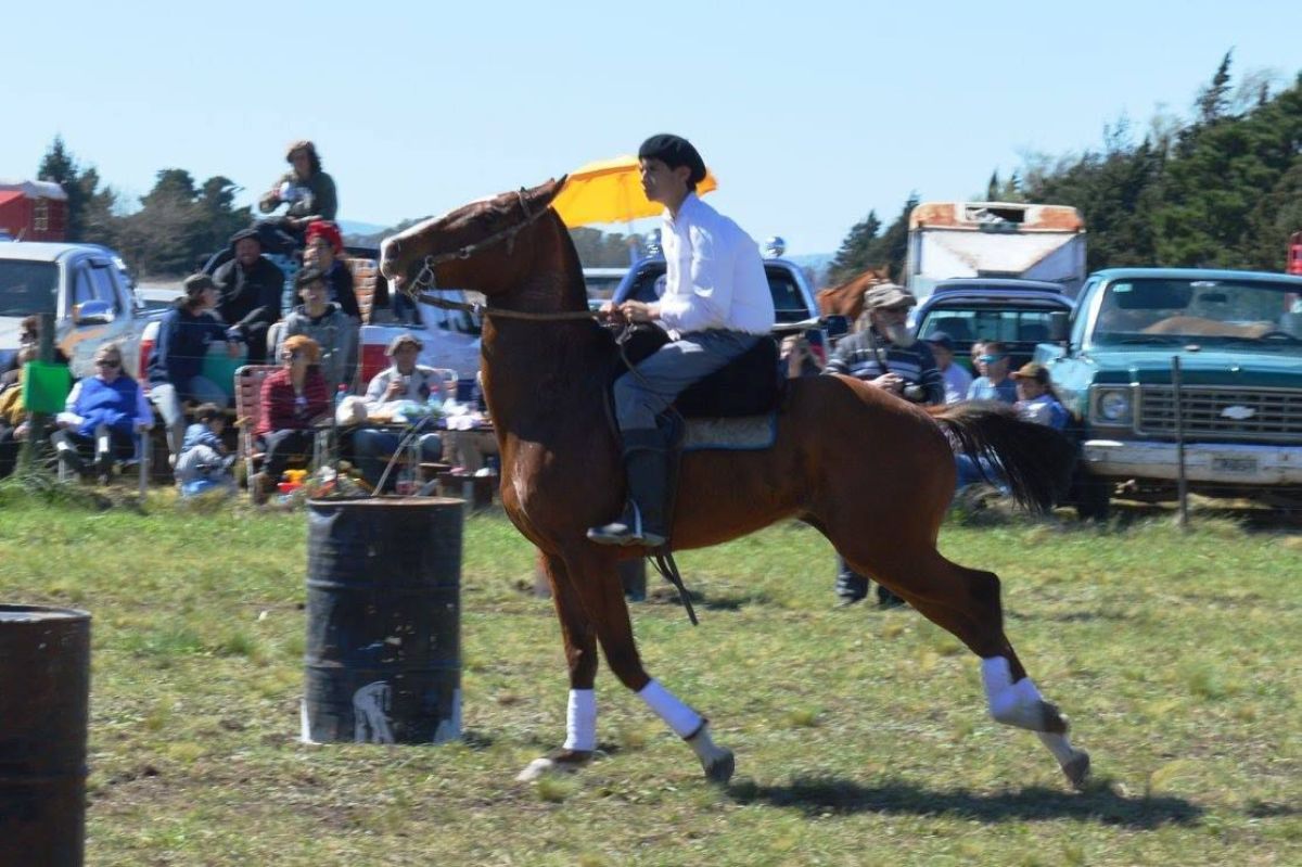 Animada fiesta de la gran familia rural del Cept Nº 3