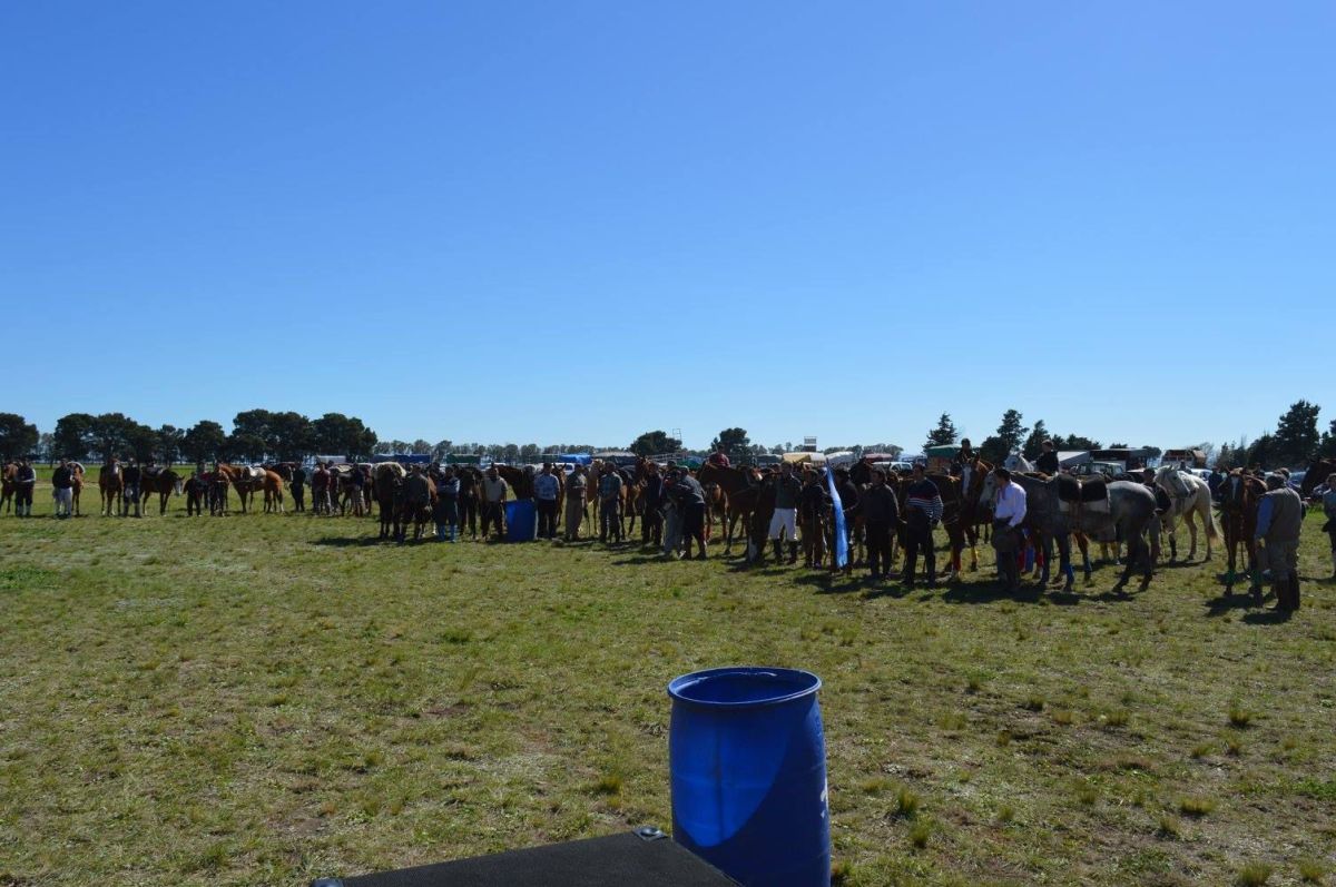 Animada fiesta de la gran familia rural del Cept Nº 3