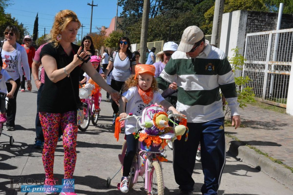 "Jardineritos" presentaron sus remeras de egresados