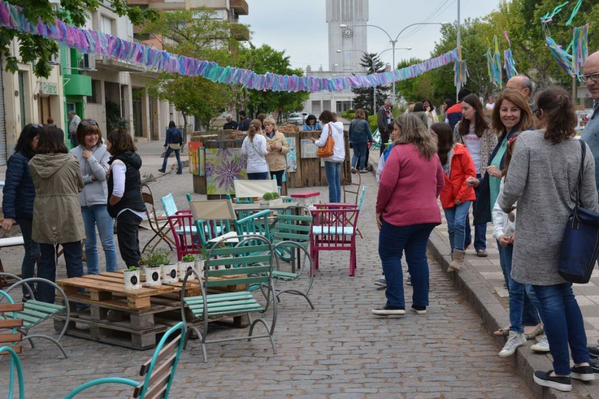 Una hermosa muestra que tiene una cara solidaria