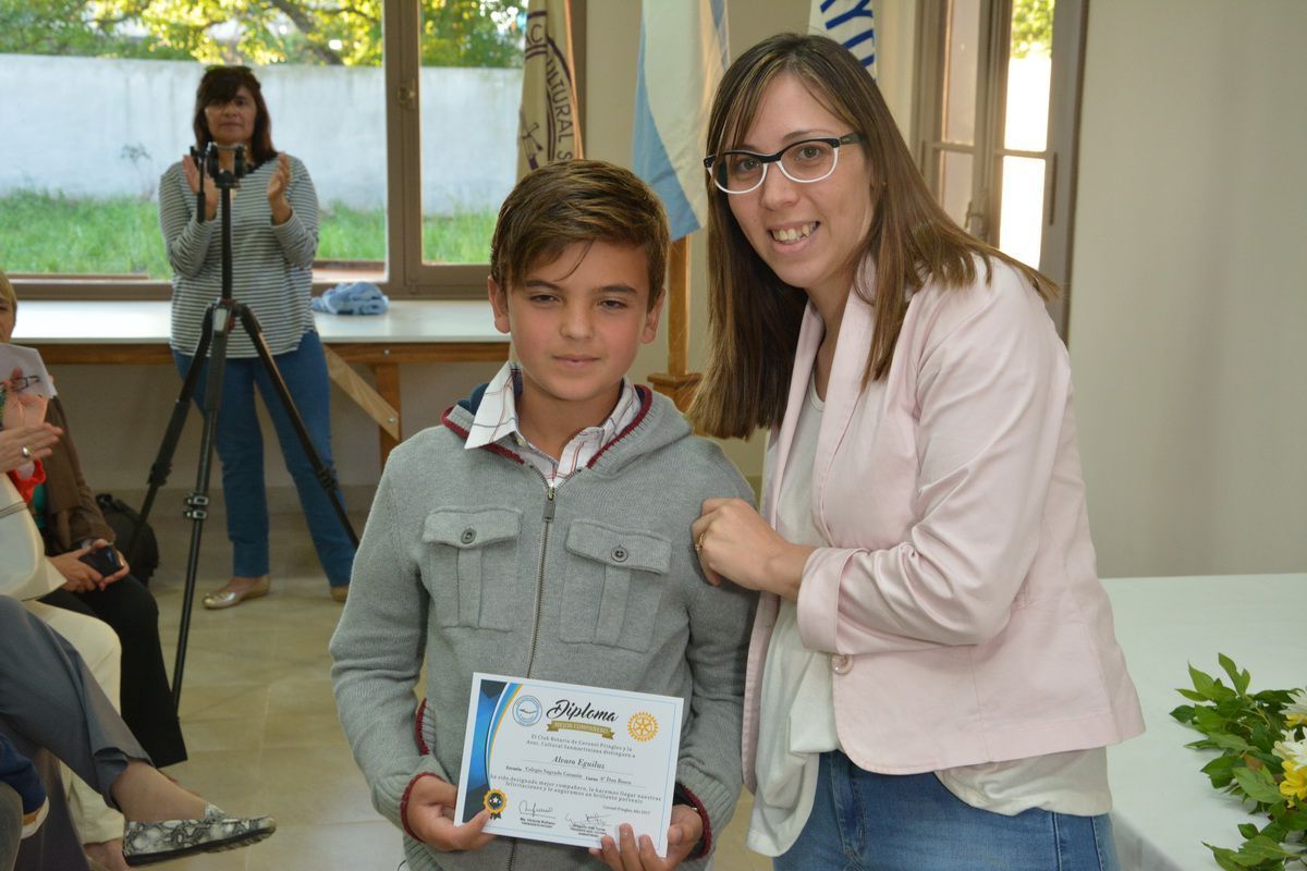 Reconocimiento a los Mejores Compañeros de Primaria