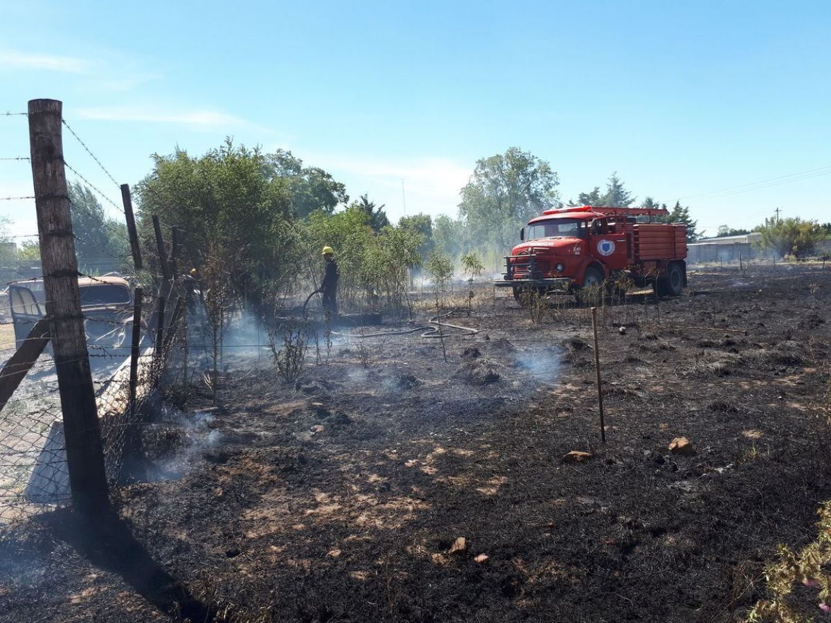 Incendios de pastizales… la pesadilla de los bomberos