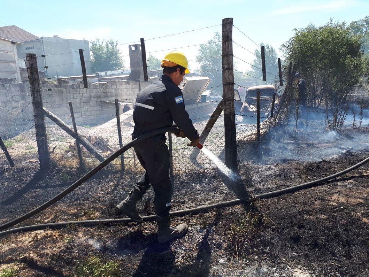 Incendios de pastizales… la pesadilla de los bomberos