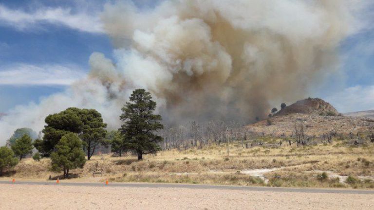 Sigue la lucha contra el fuego en las sierras