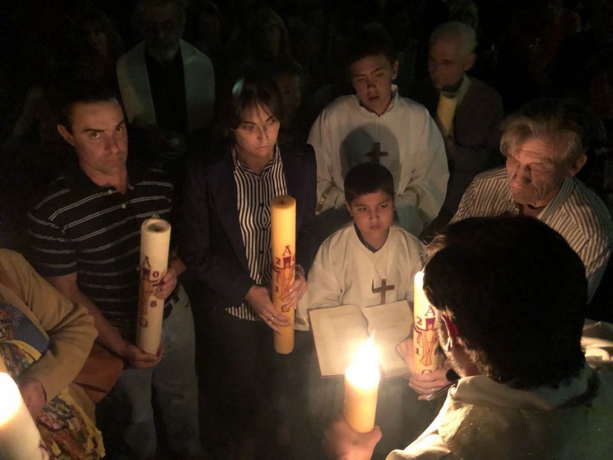 La feligresía vivió con fe  la solemne Vigilia Pascual