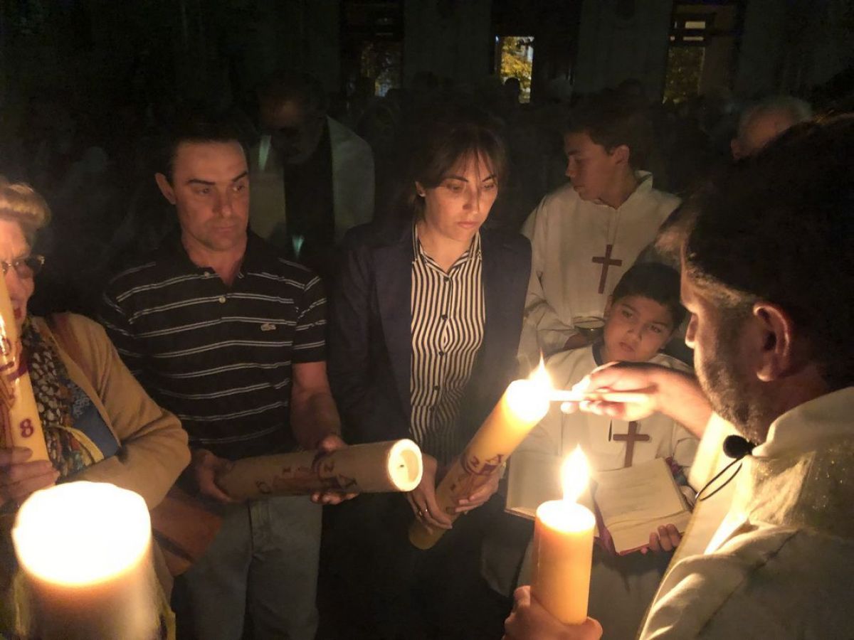 La feligresía vivió con fe  la solemne Vigilia Pascual