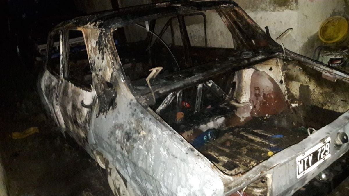 Siguen los incendios de vehículos