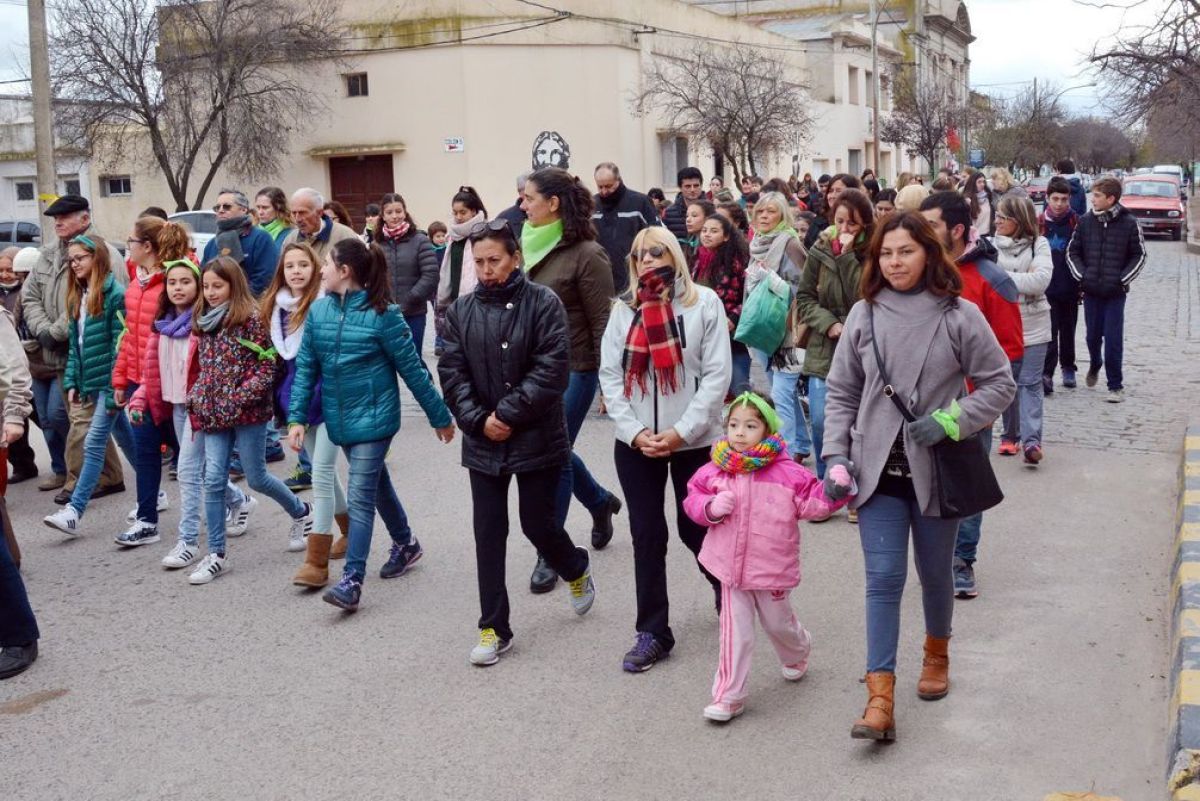 Corpus Christi: Jesús caminó por las calles de Pringles