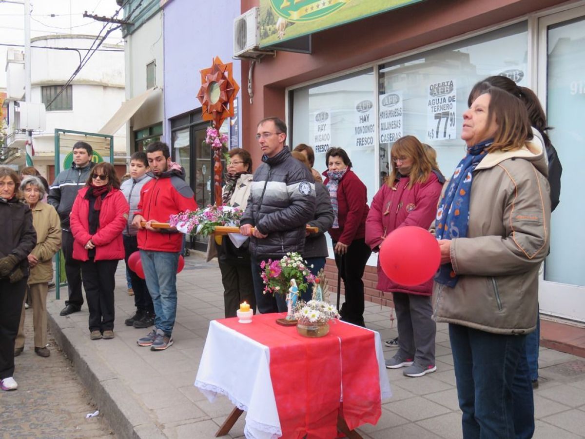 Corpus Christi: Jesús caminó por las calles de Pringles