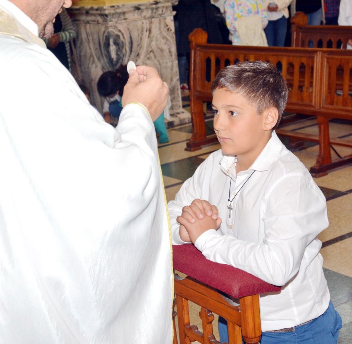 54 niños del Sagrado Corazón tomaron su primera comunión