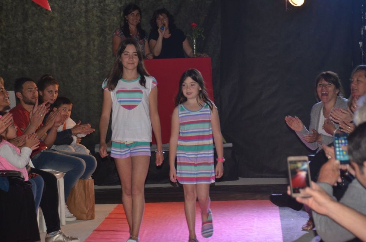 Todo el glamour en el salón de eventos de Independiente