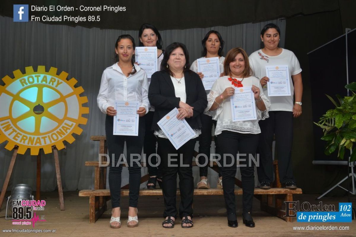 Los egresados, en una gran noche de fiesta y emoción
