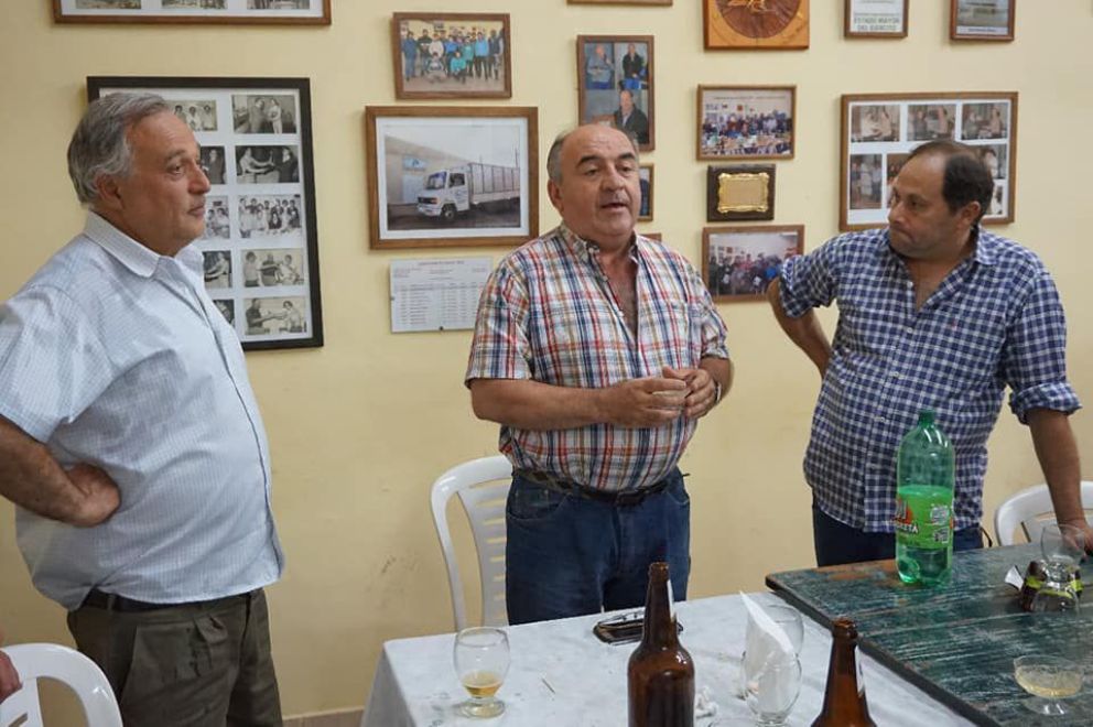 Entrega de premios a los mejores exponentes colombófilos locales