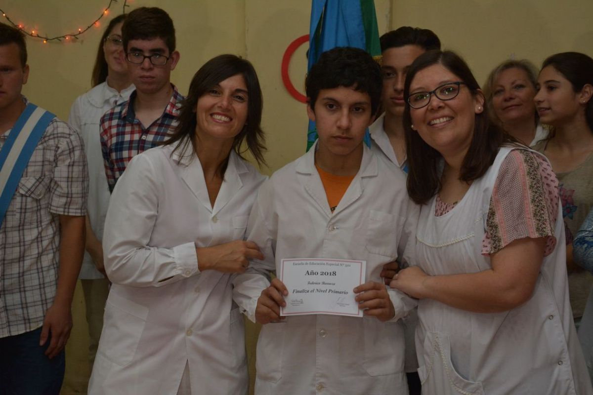 Emotivo acto de fin de curso en la Escuela Especial Nº 501