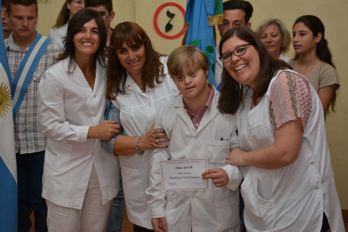 Emotivo acto de fin de curso en la Escuela Especial Nº 501