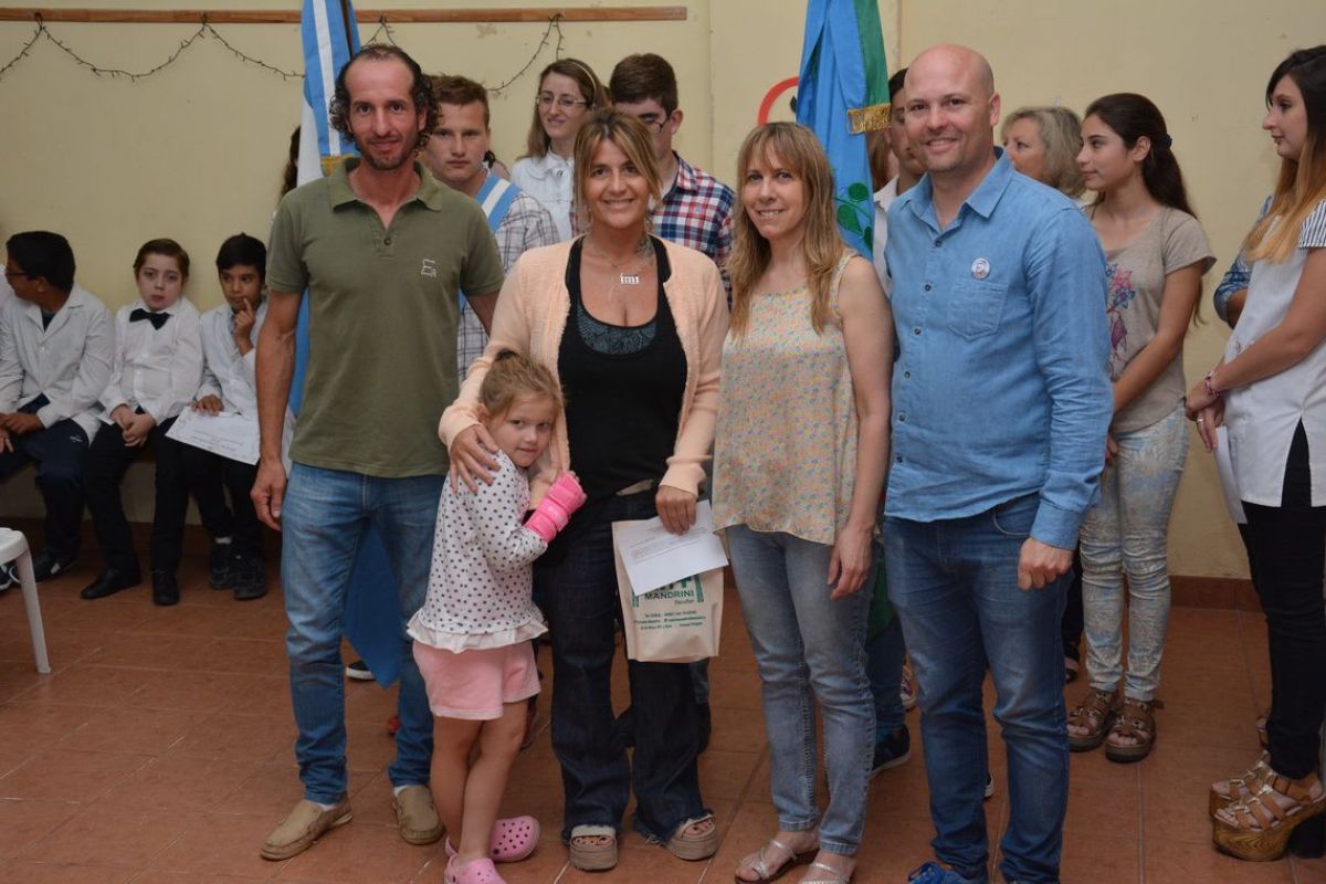 Emotivo acto de fin de curso en la Escuela Especial Nº 501