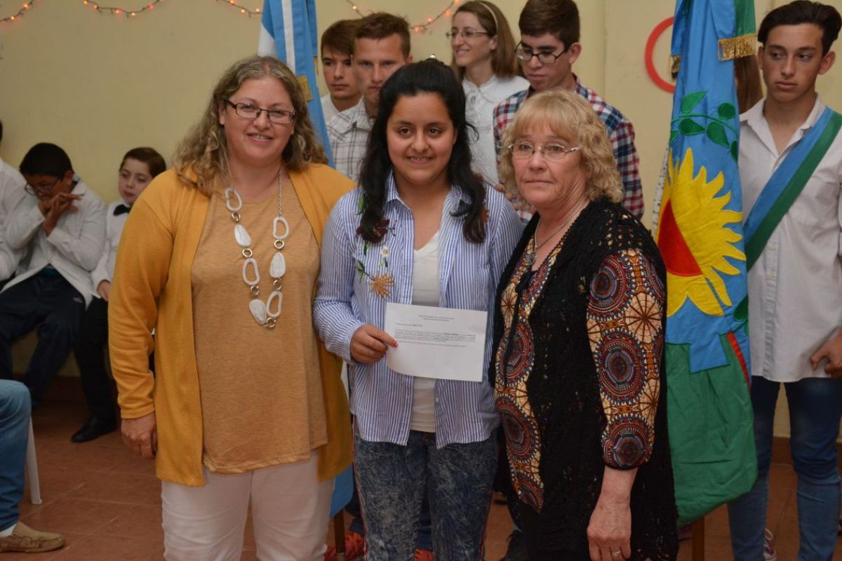 Emotivo acto de fin de curso en la Escuela Especial Nº 501