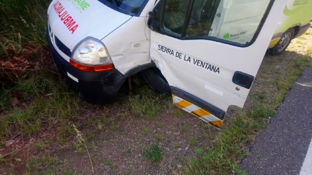 Una ambulancia y un auto protagonizaron un choque en la ruta 76 | El ...