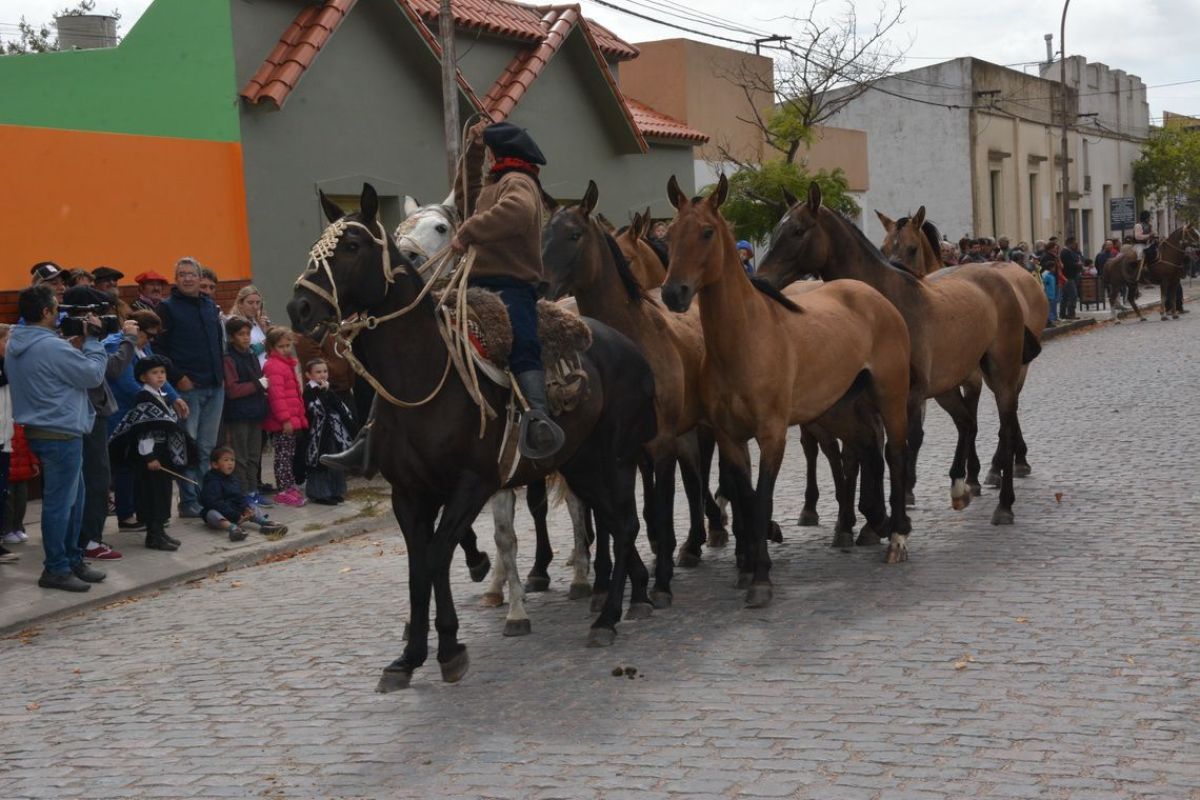 Iara Ferreyra la Reina del Fortín Tradición  y Libertad