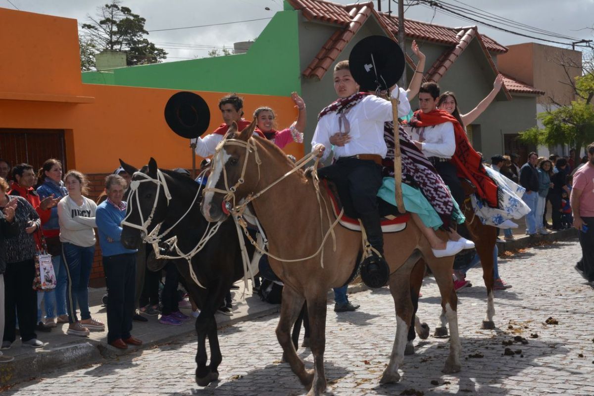 Iara Ferreyra la Reina del Fortín Tradición  y Libertad
