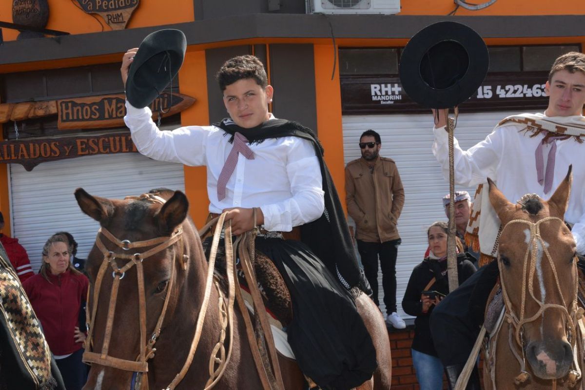 Iara Ferreyra la Reina del Fortín Tradición  y Libertad