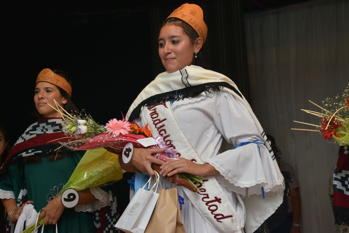 Iara Ferreyra la Reina del Fortín Tradición  y Libertad