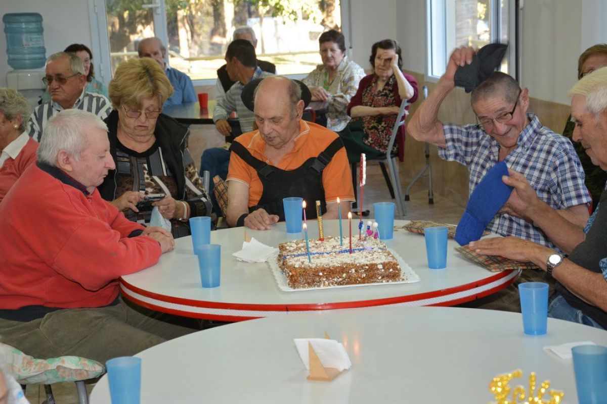 El Remanso festejó los cumpleaños de los abuelos