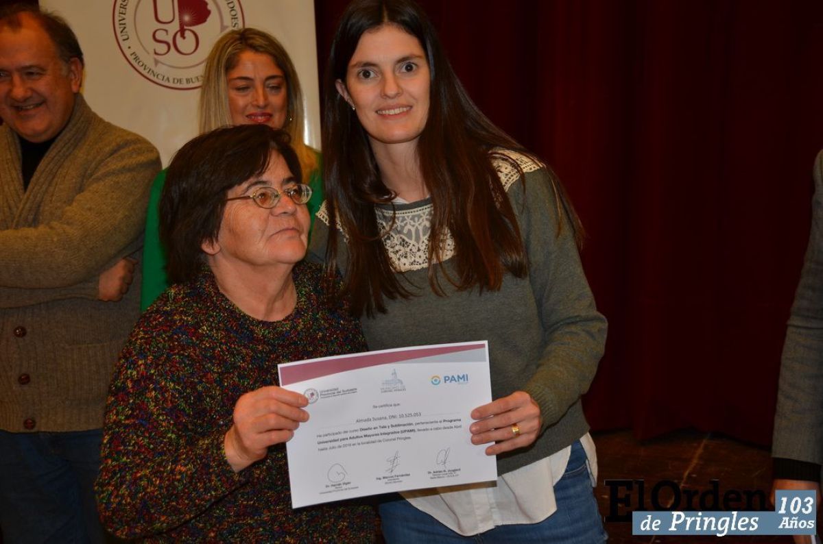 Se hizo entrega de certificados a más de 20  Adultos Mayores