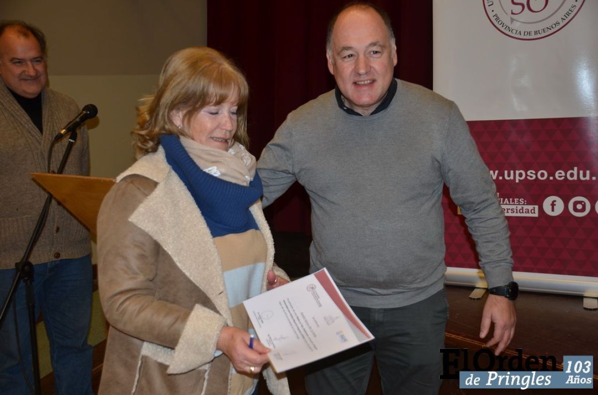 Se hizo entrega de certificados a más de 20  Adultos Mayores