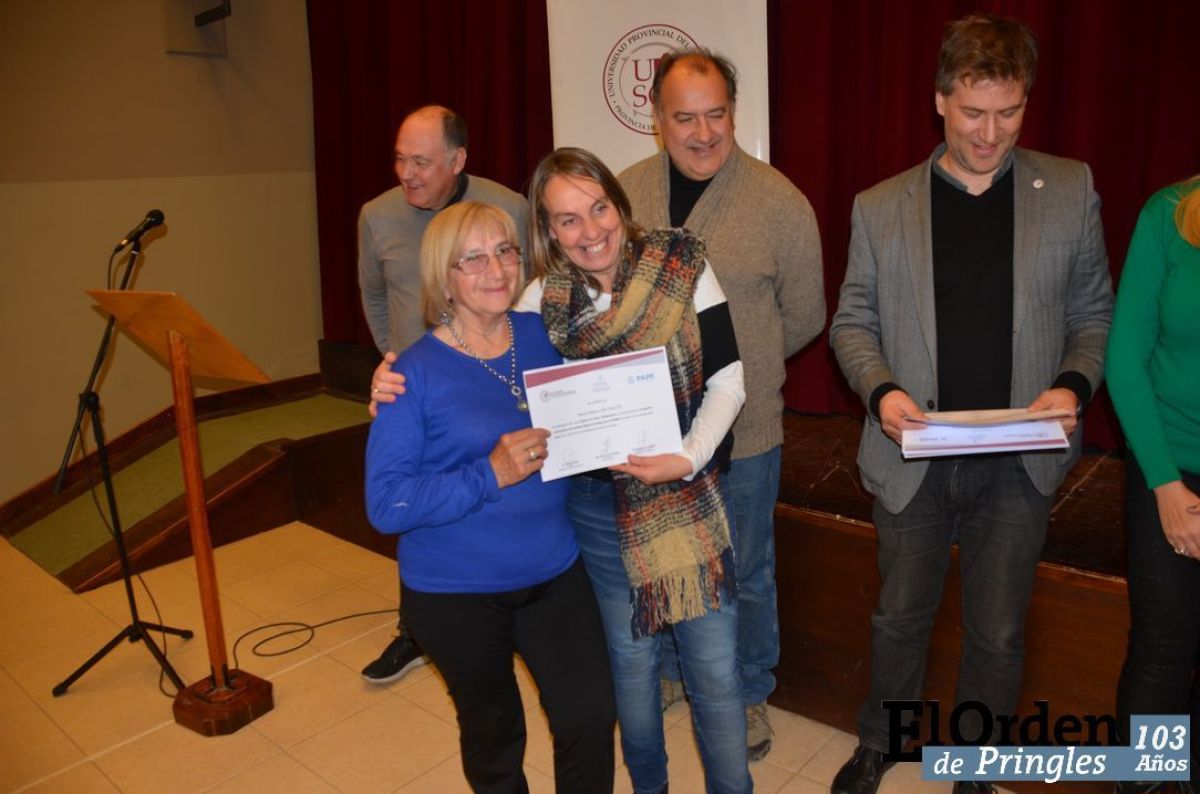 Se hizo entrega de certificados a más de 20  Adultos Mayores