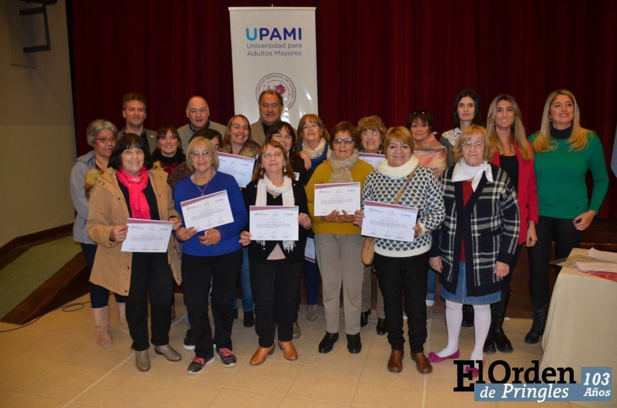 Se hizo entrega de certificados a más de 20  Adultos Mayores