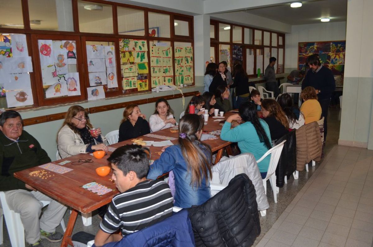 Excelente Tarde en Familia en el Jardín de Infantes N º 901