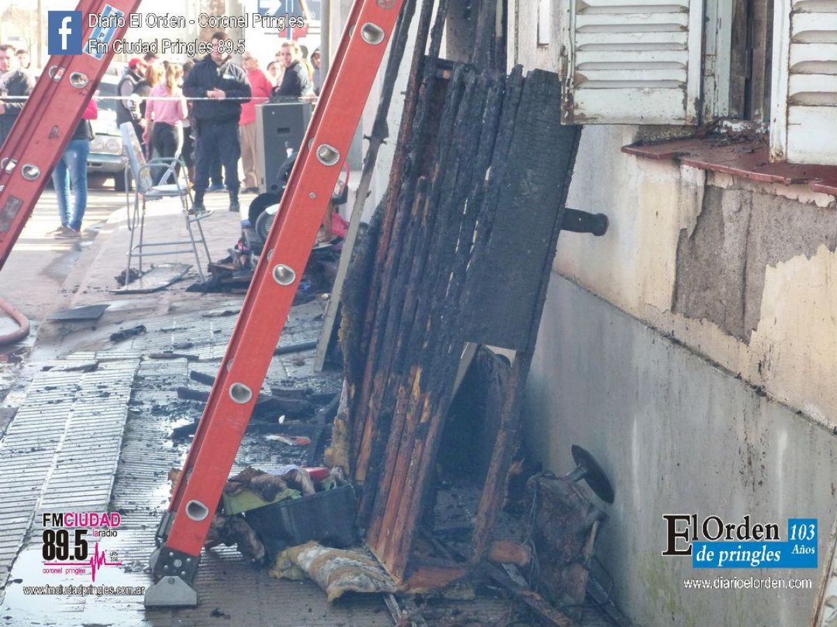 Pérdidas Totales En Un Voraz Incendio De Una Vivienda. | El Orden De ...