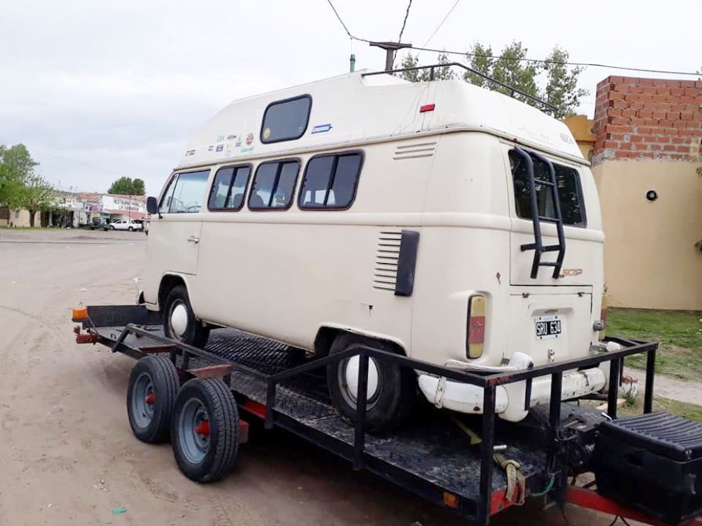 A recorrer América en "Kombi"