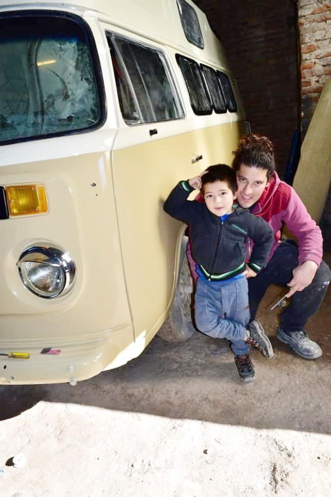 A recorrer América en "Kombi"