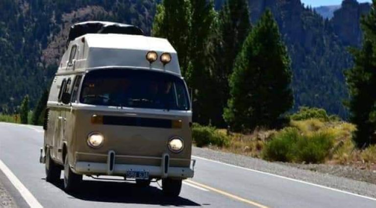 A recorrer América en "Kombi"