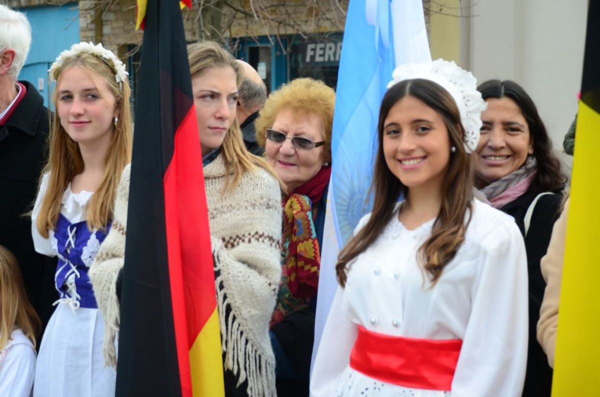 Reconocimiento y emoción en el acto del Día del Inmigrante