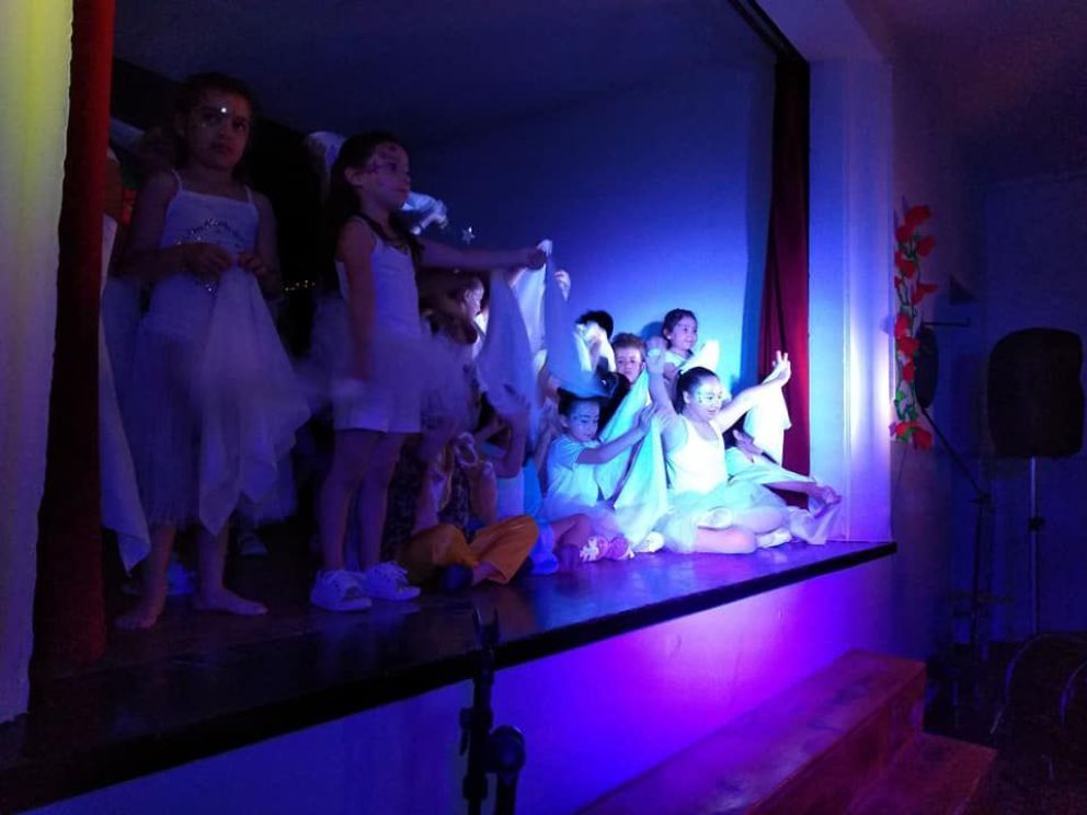 Con  la muestra "Leyendas", la Escuela de Estética cerró el año